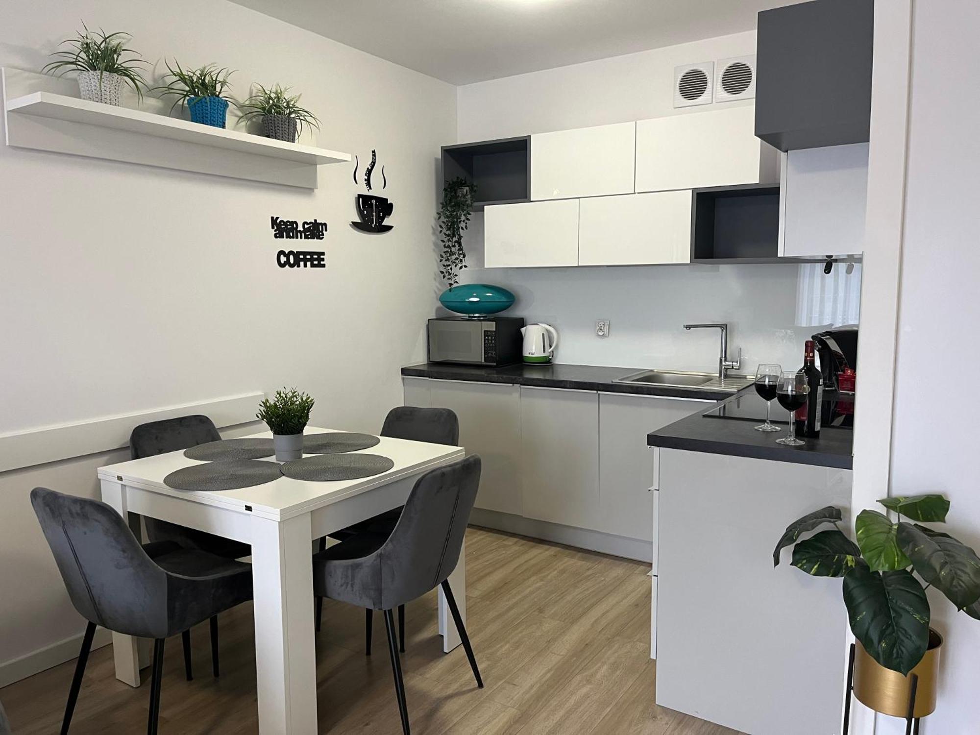 Appartamento Solna 11a Z Garazem W Cenie *
